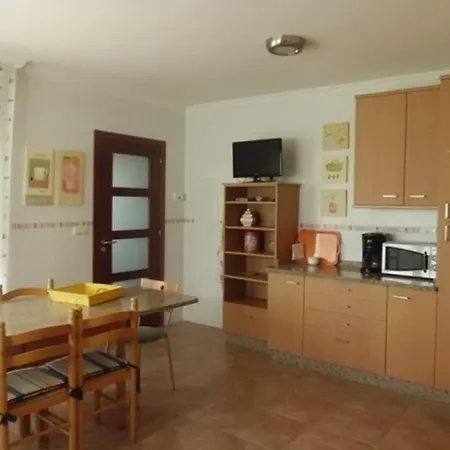 Peregrinos B Casa Alicia منزل للإقامة *