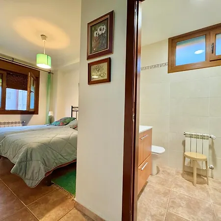 Peregrinos B Casa Alicia منزل للإقامة