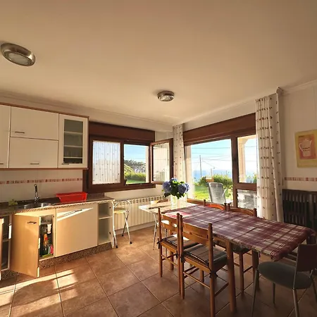 Peregrinos B Casa Alicia Homestay *