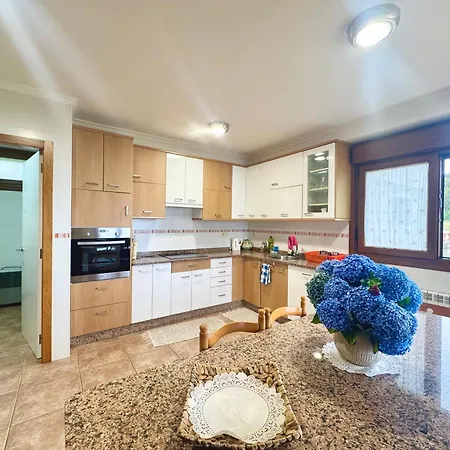 Peregrinos B Casa Alicia منزل للإقامة Rosal